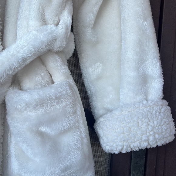 Nordstrom Long Plush Heavyweight Super Soft Winter Robe - Picture 7 of 16